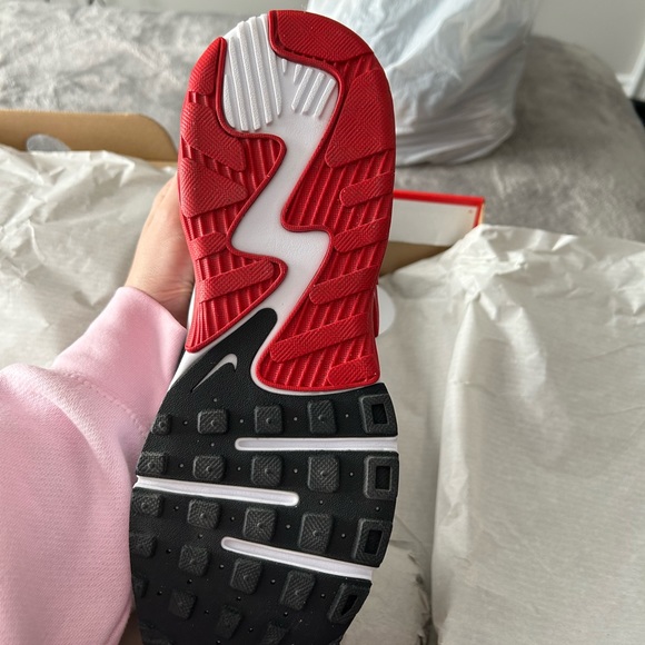 AIR MAX 90 BRAND NEW IN BOX - Picture 2 of 3